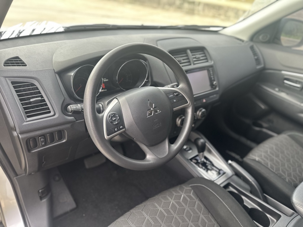 2023 Mitsubishi Outlander Sport ES photo 14