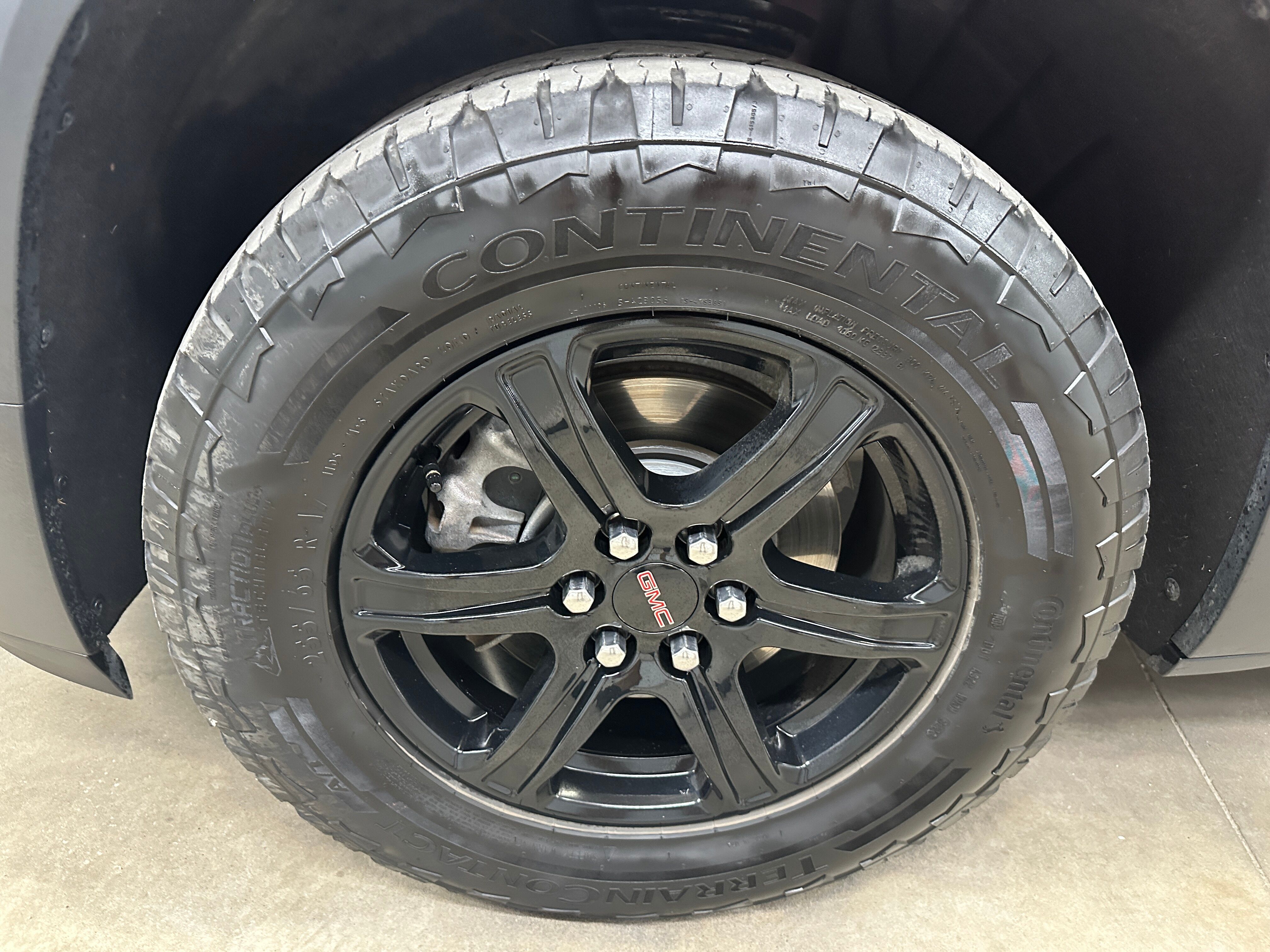 2023 Gmc Acadia AT4 photo 18