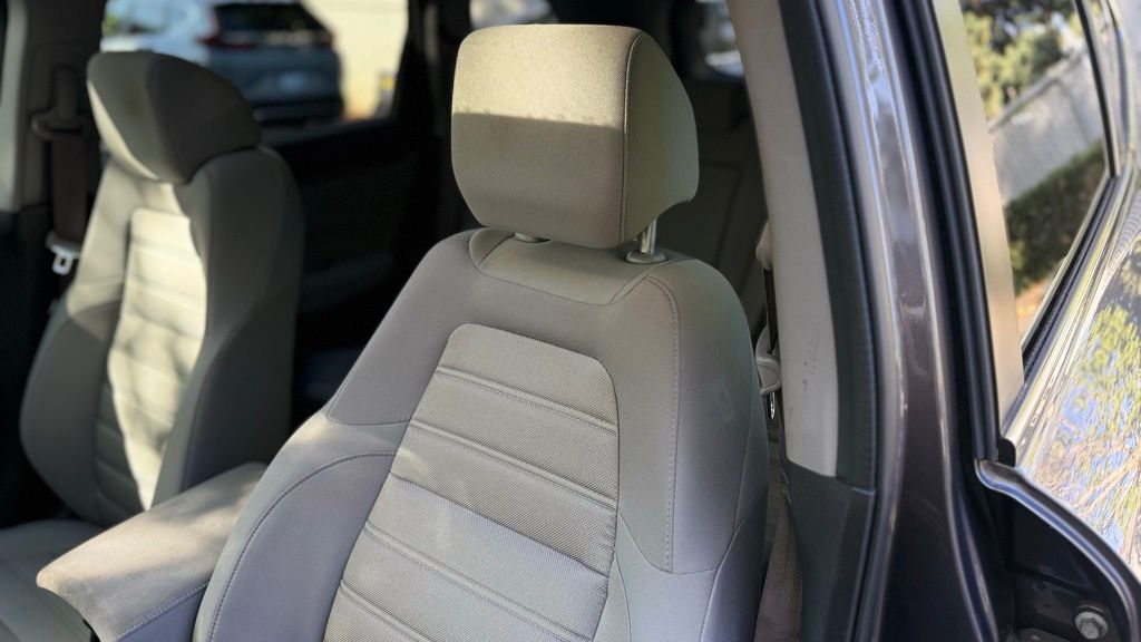 2017 Honda CR-V EX photo 27