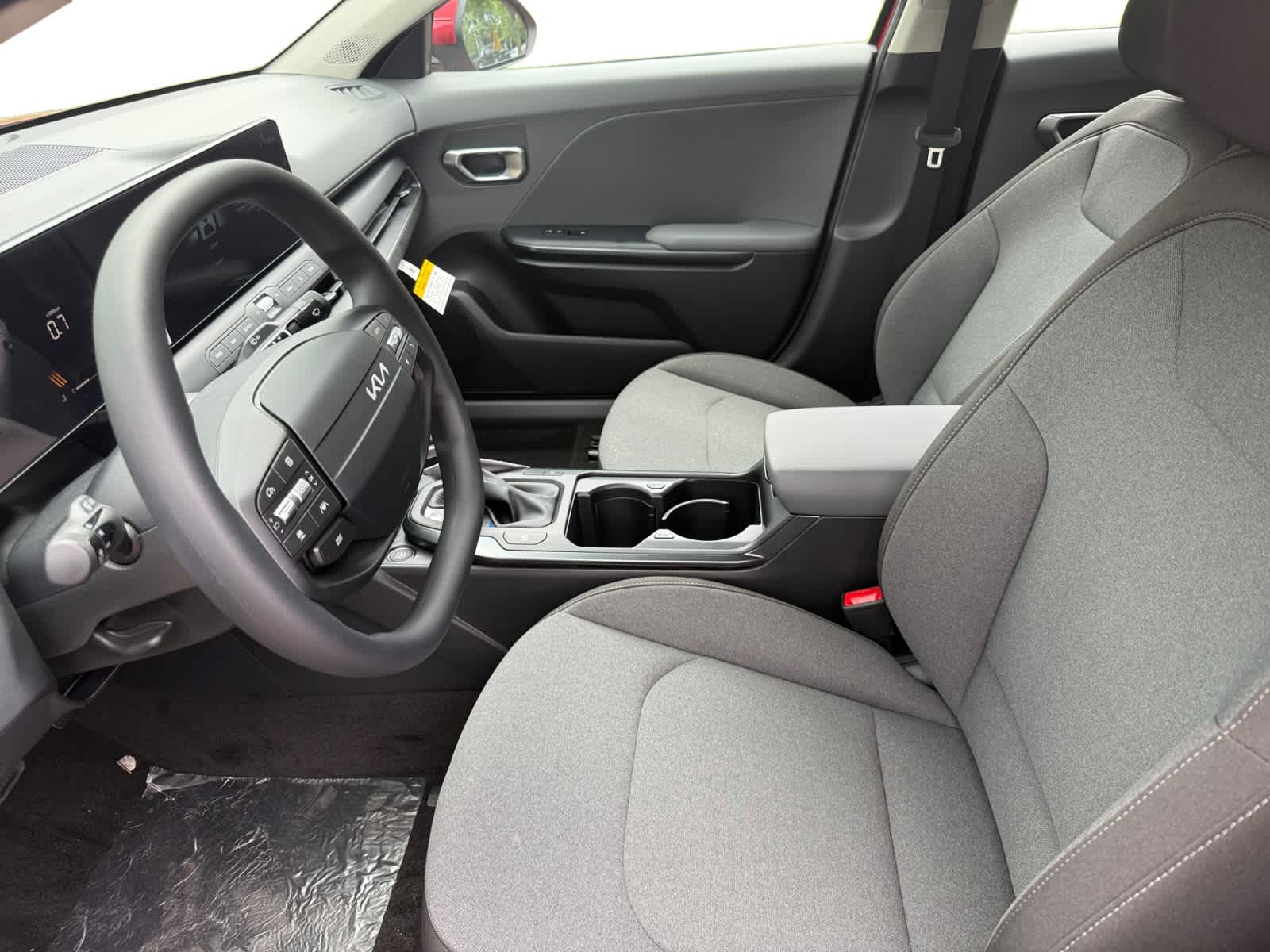 2025 Kia K4 LXS photo 9