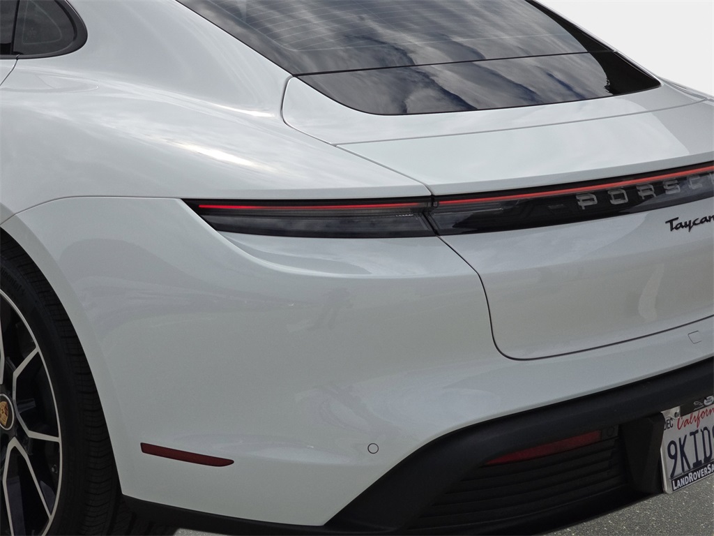 2023 Porsche Taycan Base photo 32