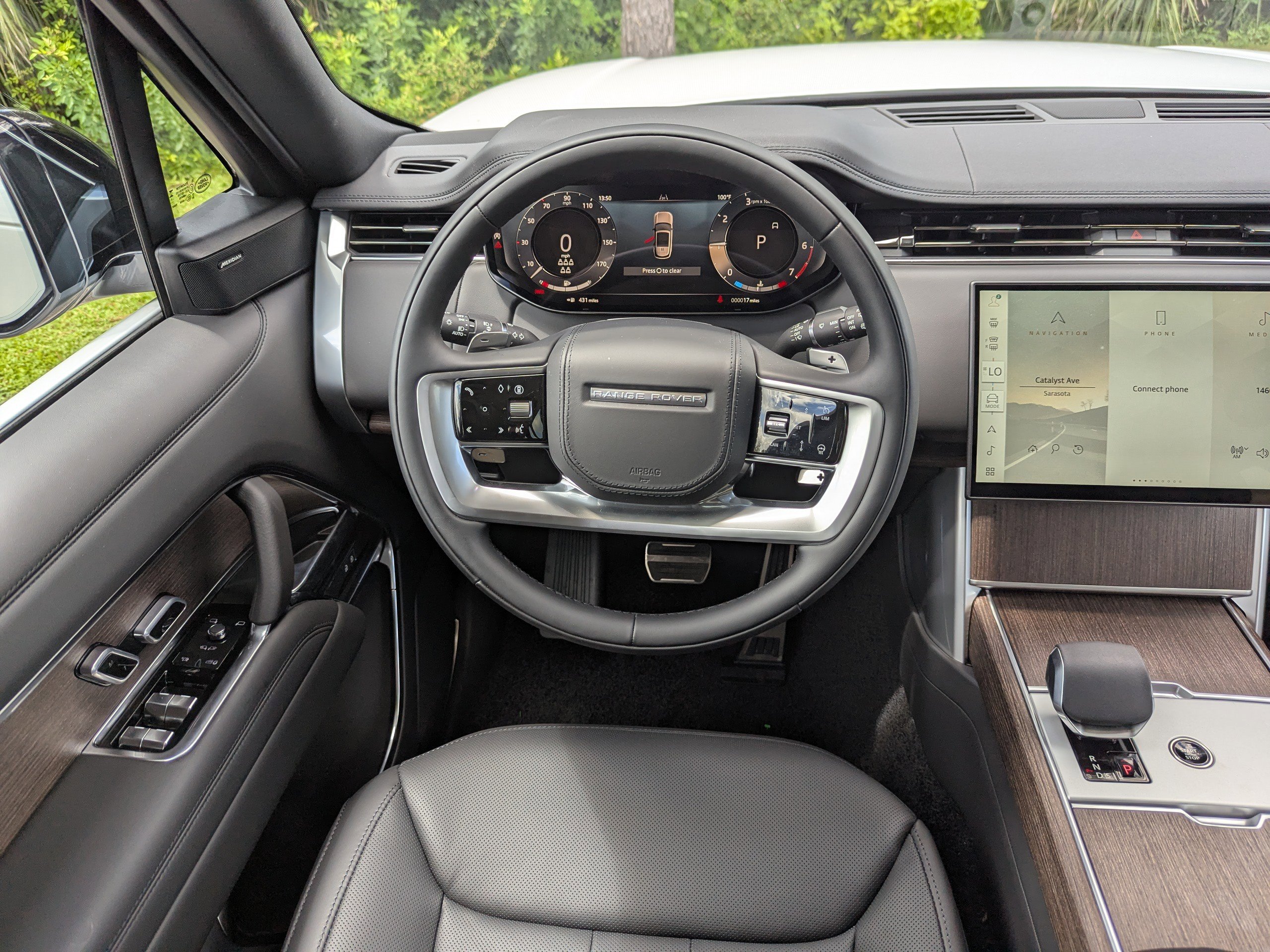 2025 Land Rover Range Rover SE photo 14