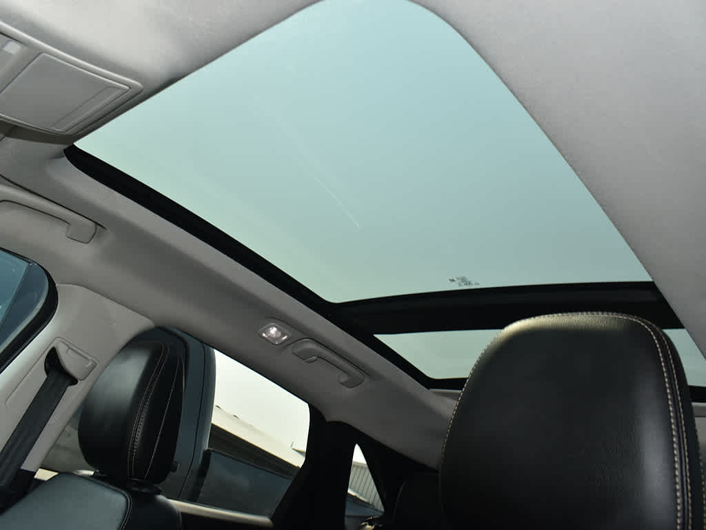 2022 Ford Escape Titanium Hybrid photo 6
