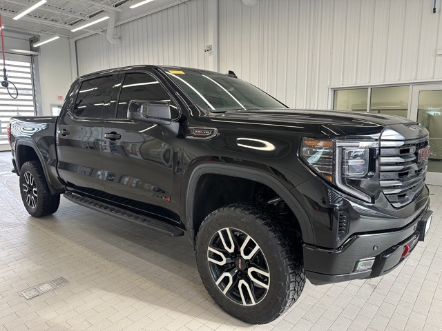 2023 GMC Sierra 1500 AT4's photo