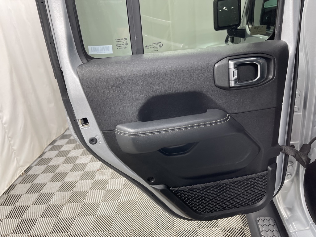 2023 Jeep Wrangler Sahara 4xe photo 25