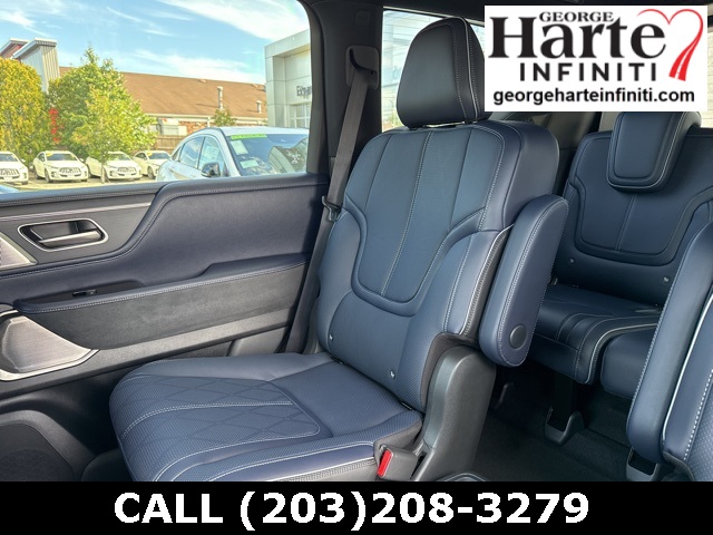 2026 Infiniti QX80 Sensory photo 16