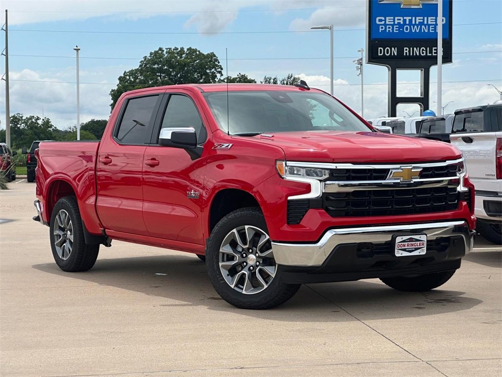 2025 Chevrolet Silverado 1500 LT Texas Edition photo 2
