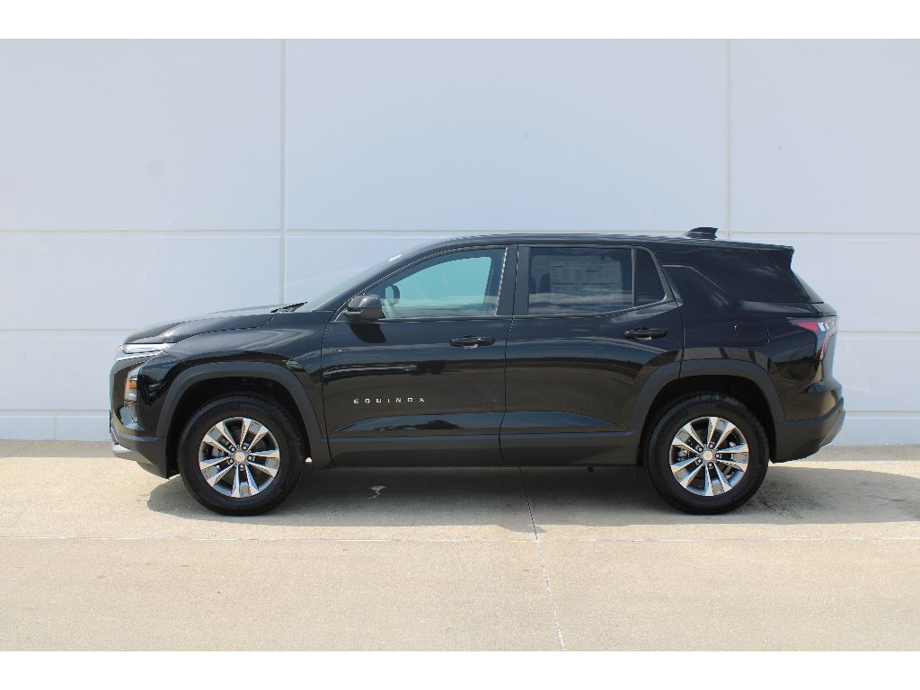 2026 Chevrolet Equinox LT photo 2