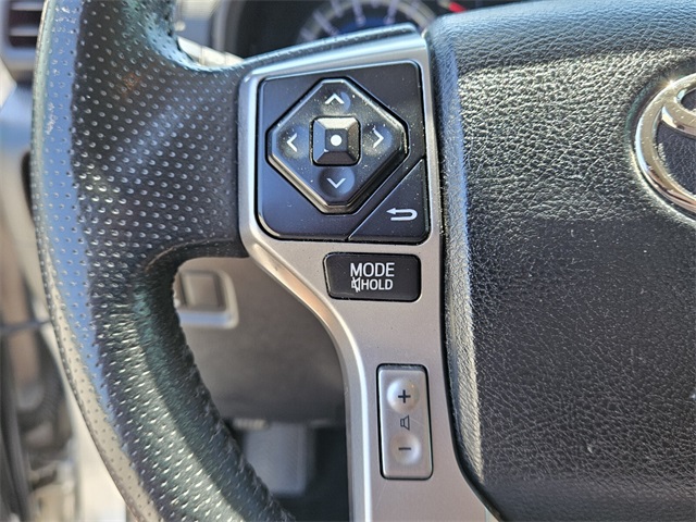 2016 Toyota 4Runner SR5 photo 24