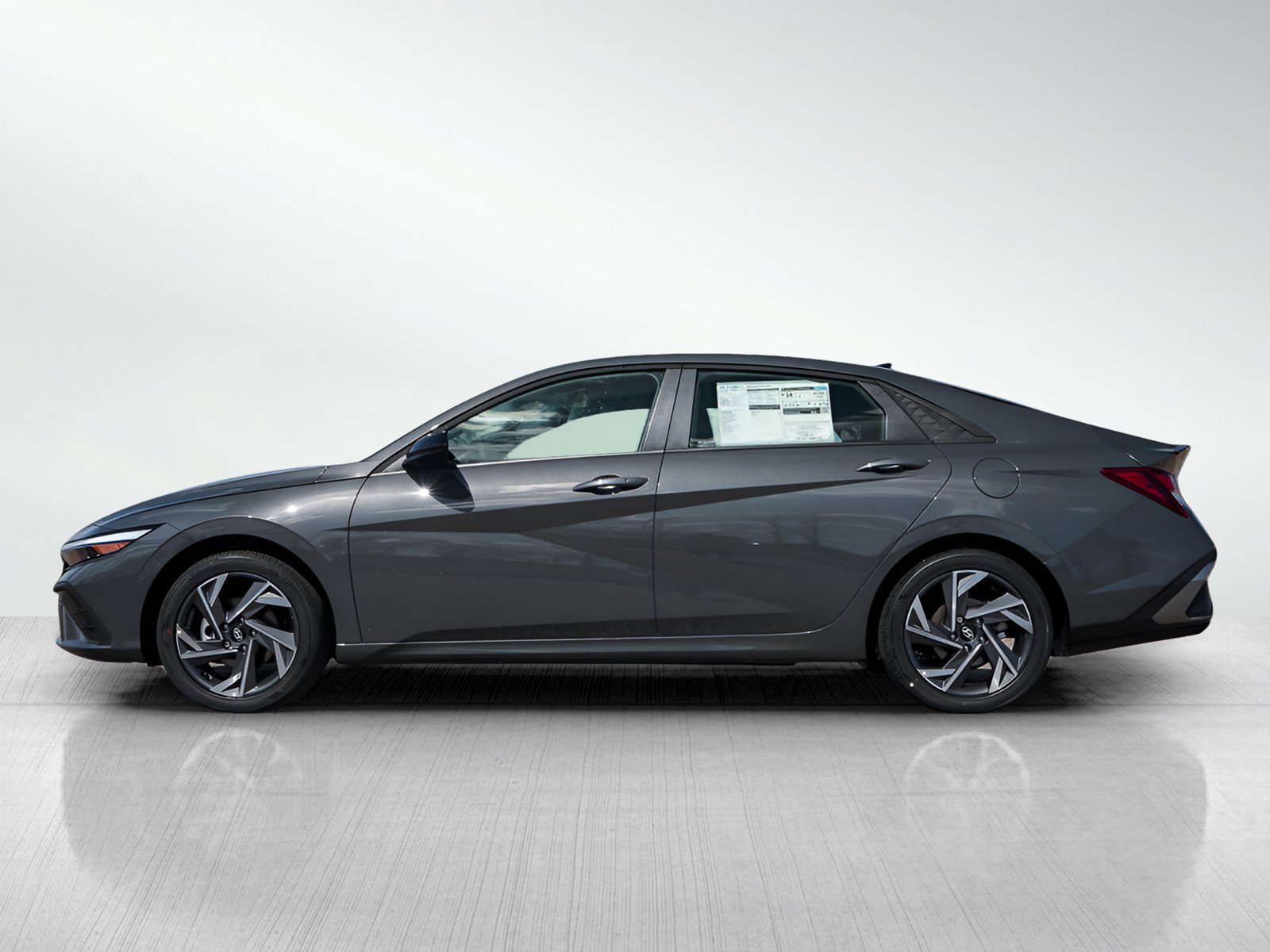 2025 Hyundai Elantra SEL Sport photo 3