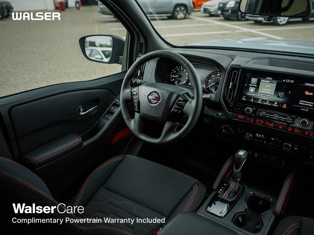2025 Nissan Frontier PRO-4X photo 12