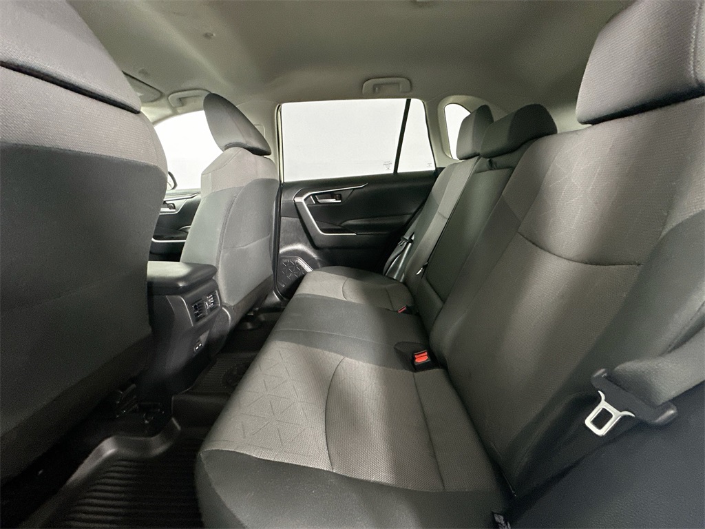 2024 Toyota RAV4 XLE photo 17