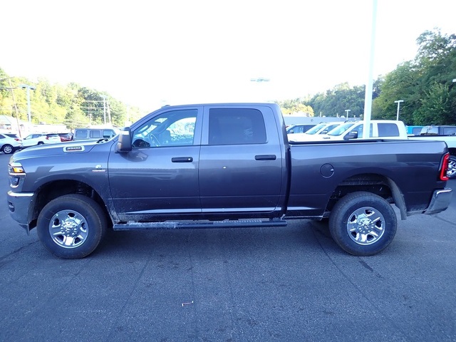 2026 Ram 3500 Tradesman photo 2