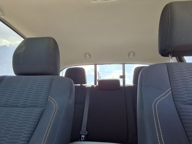 2016 Toyota Tacoma SR5 photo 21
