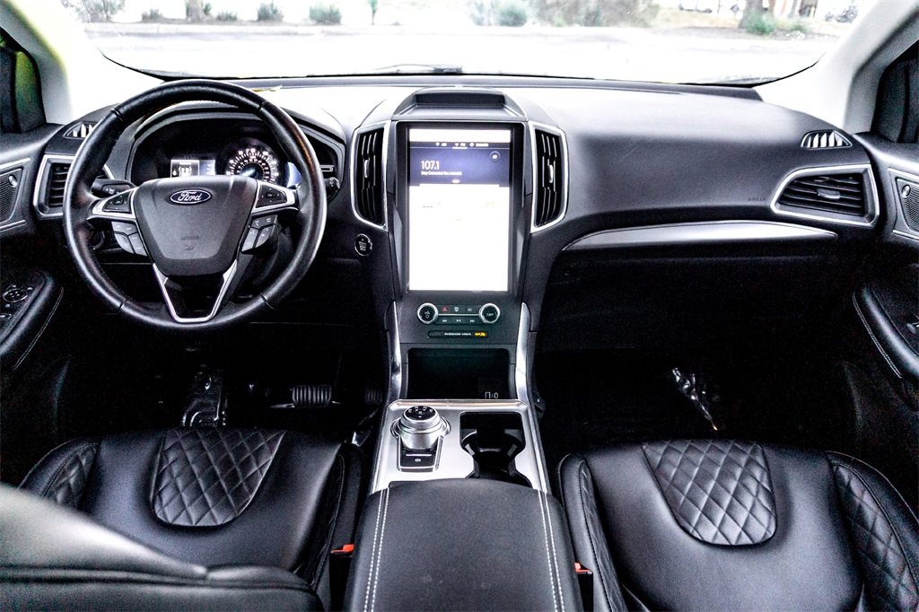 2024 Ford Edge Titanium photo 27