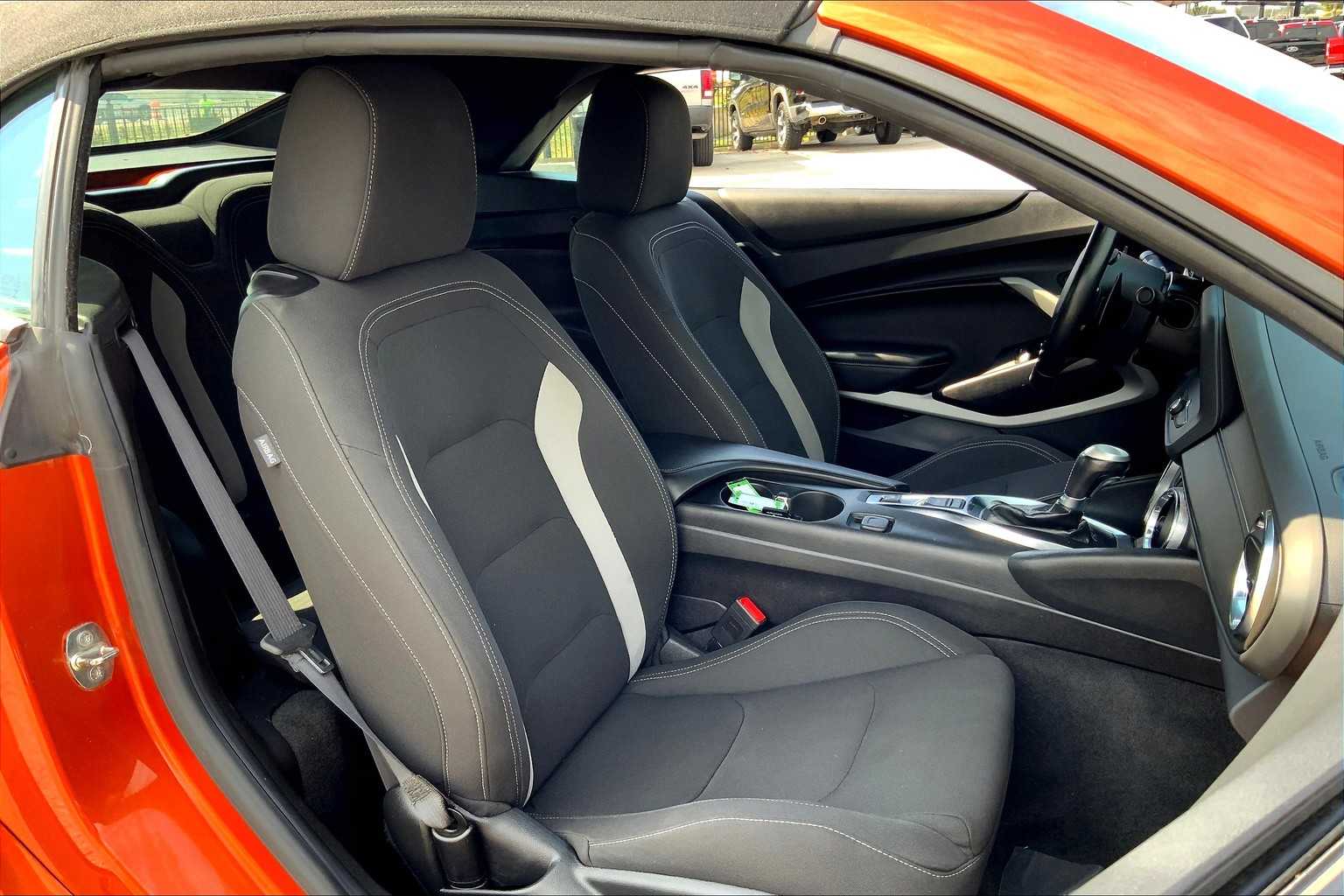 2023 Chevrolet Camaro 1LT photo 7