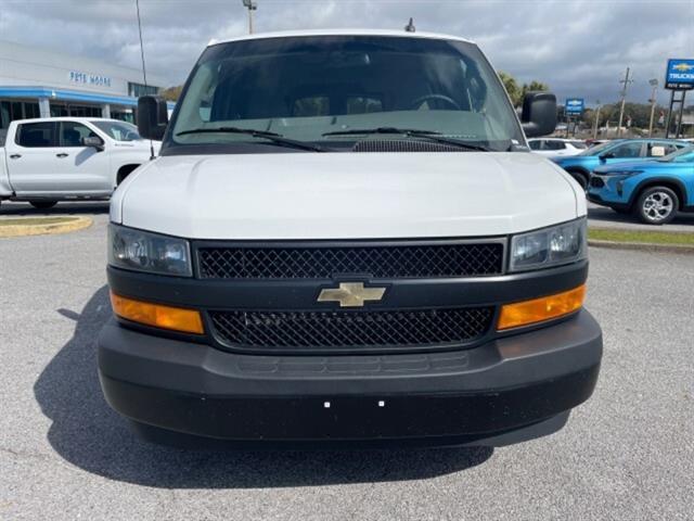 2022 Chevrolet Express Passenger LS 3500 photo 2
