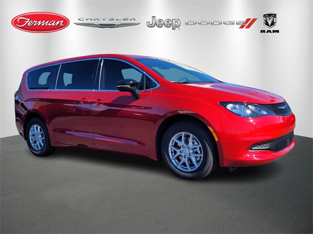 2026 Chrysler Voyager LX's photo