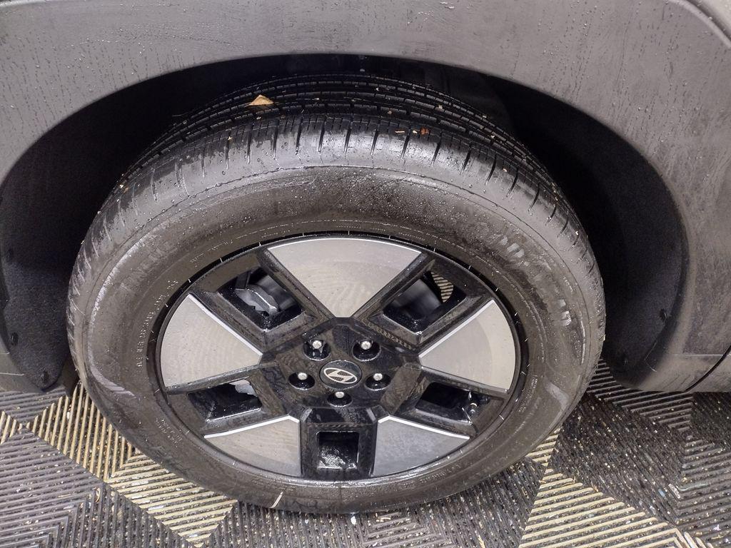 2026 Hyundai Santa Fe SE photo 4