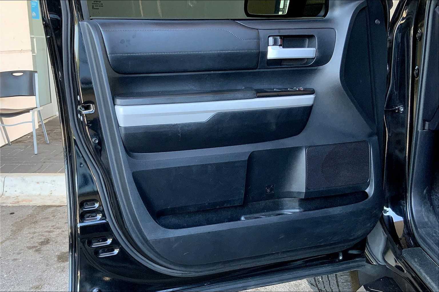 2018 Toyota Tundra Limited CrewMax photo 20
