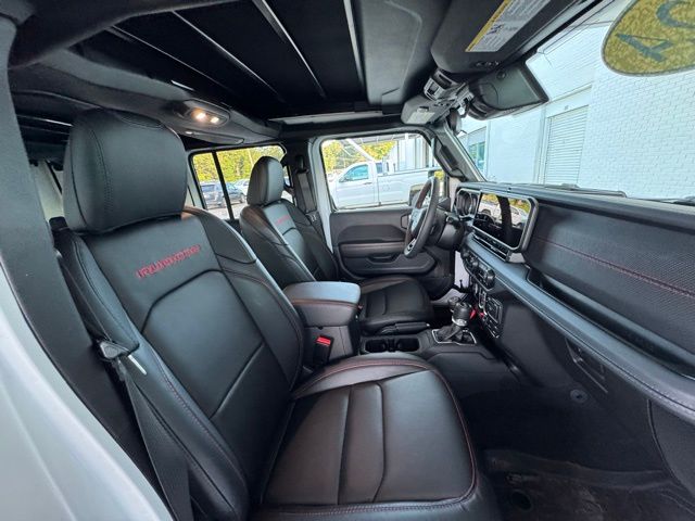 2024 Jeep Wrangler Rubicon photo 15