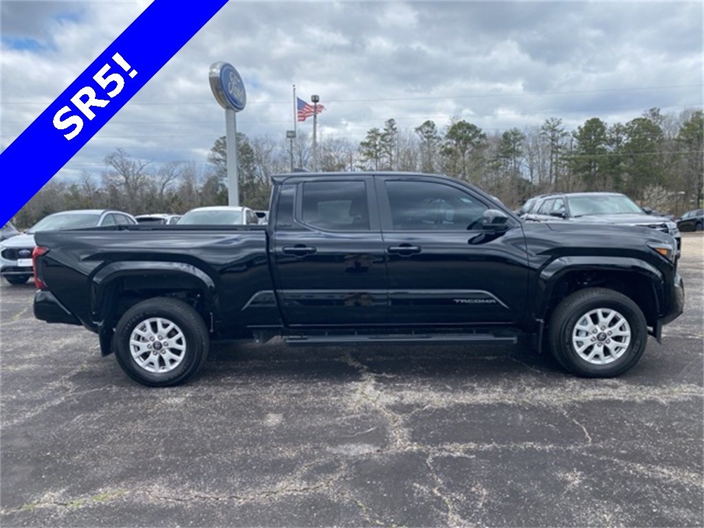 2024 Toyota Tacoma SR5 photo 12