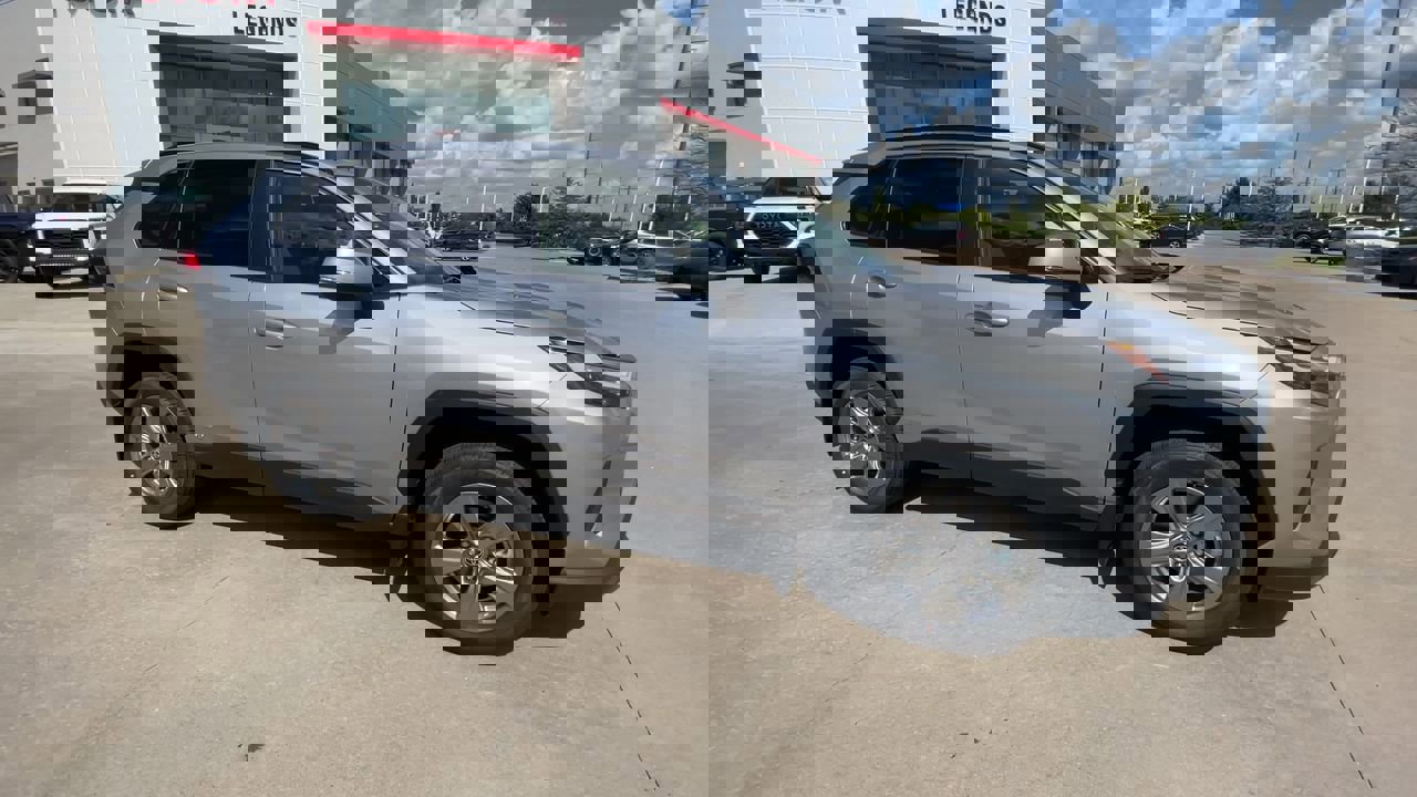 Certified 2025 Toyota RAV4 XLE with VIN JTMRWRFV4SD326408 for sale in Kansas City