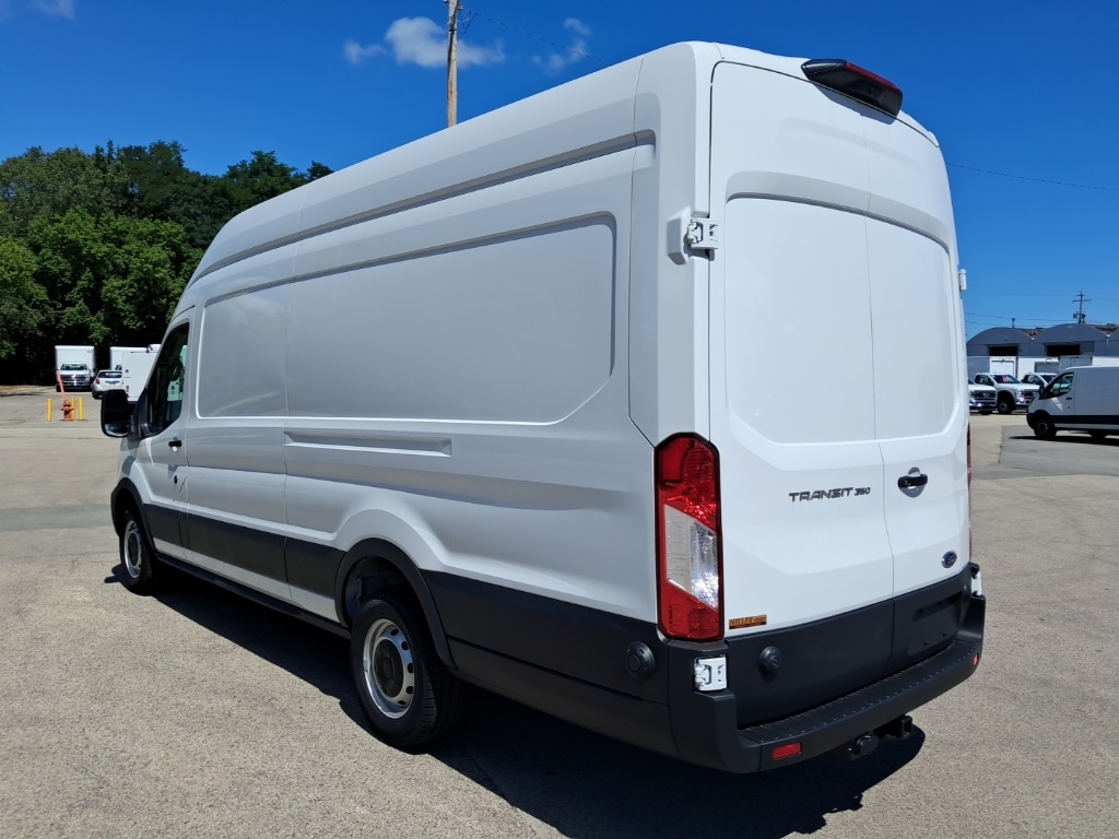 2025 Ford Transit photo 4
