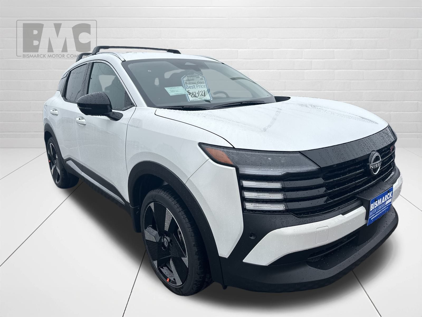 2026 Nissan Kicks SR photo 4