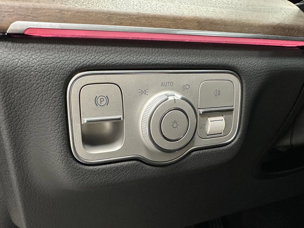 2026 Mercedes Benz GLS 450 4MATIC photo 37