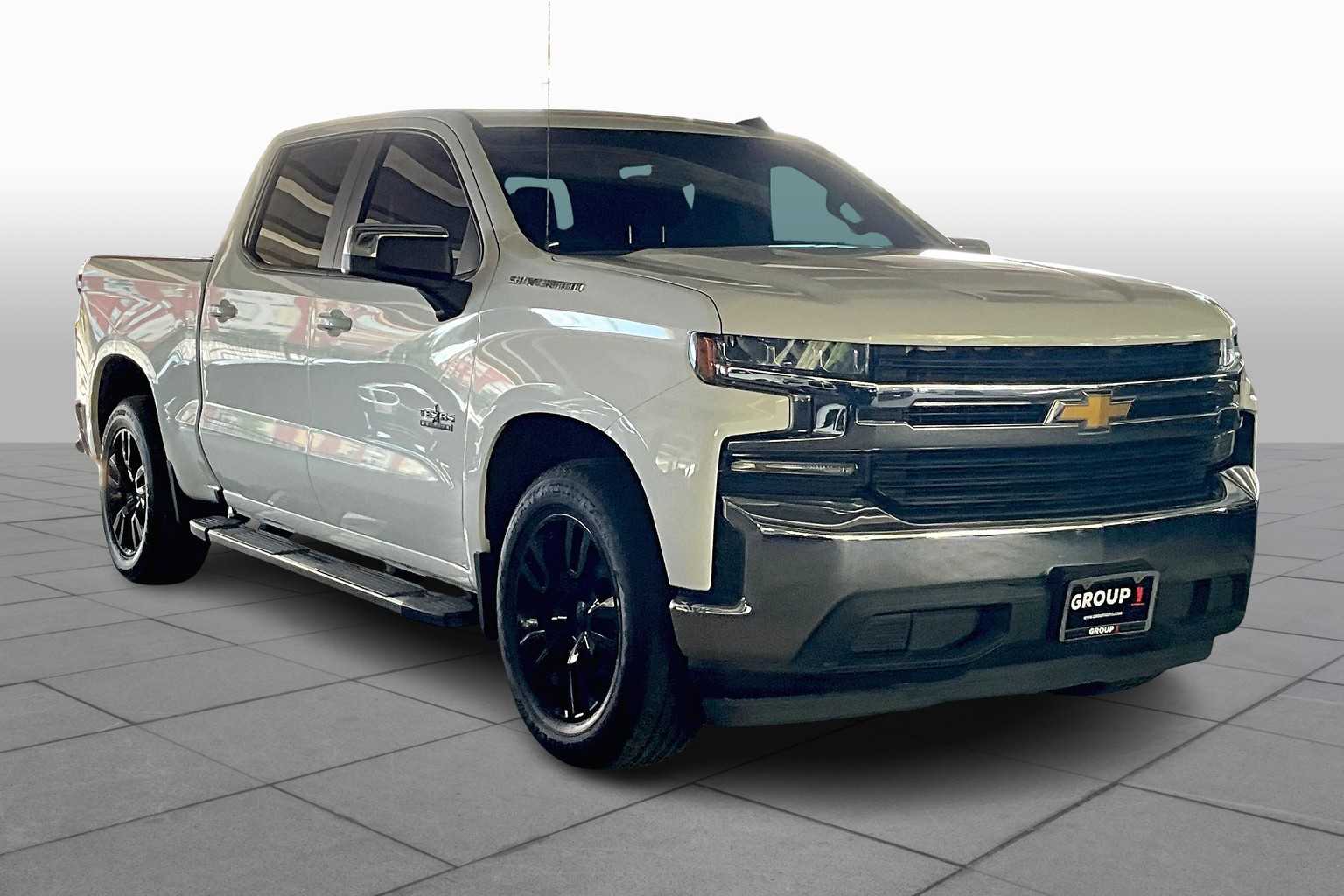 2020 Chevrolet Silverado 1500 LT photo 2