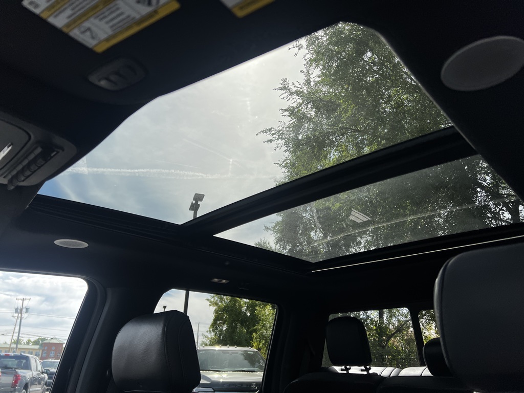 2022 Ford F-150 Raptor photo 18