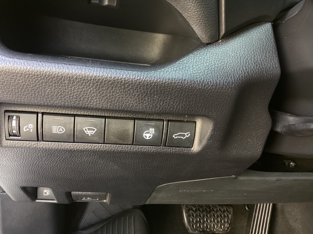 2020 Toyota RAV4 Hybrid XSE photo 20