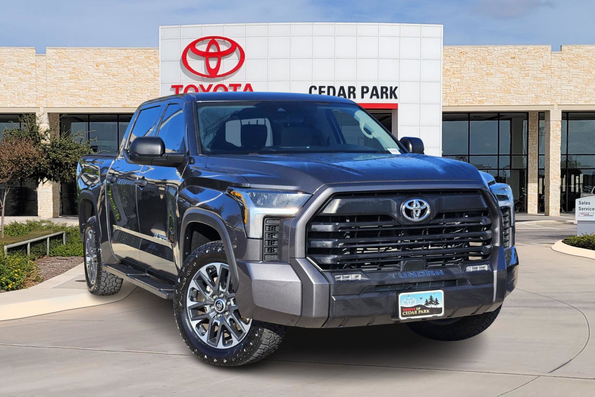 2022 Toyota Tundra SR5's photo