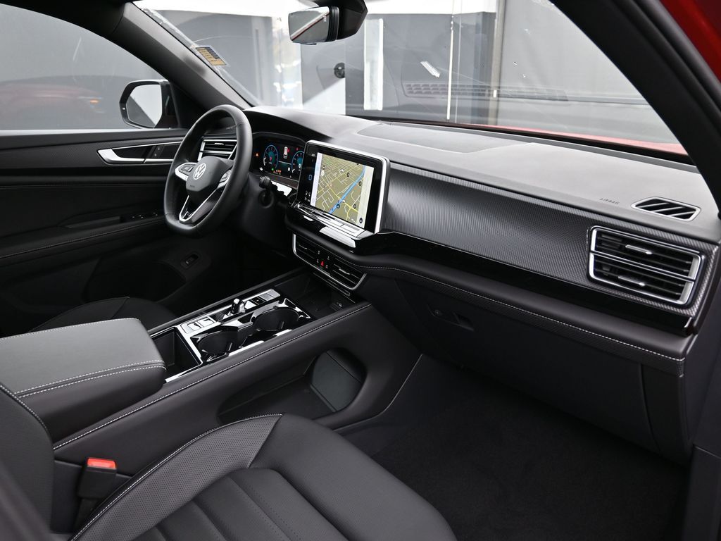 2025 Volkswagen Atlas Cross Sport SEL R-Line photo 47