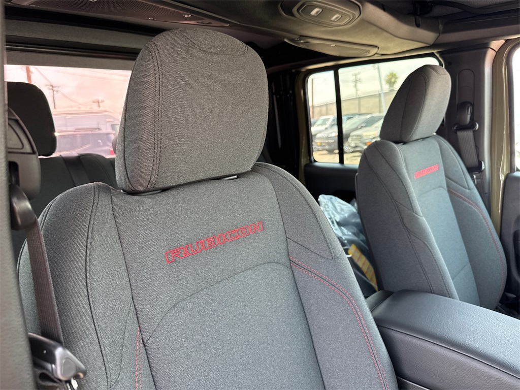 2025 Jeep Gladiator Rubicon photo 13