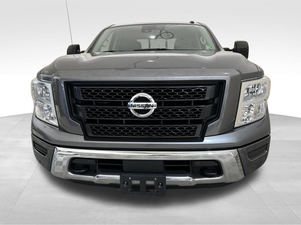 2021 Nissan Titan SV photo 9