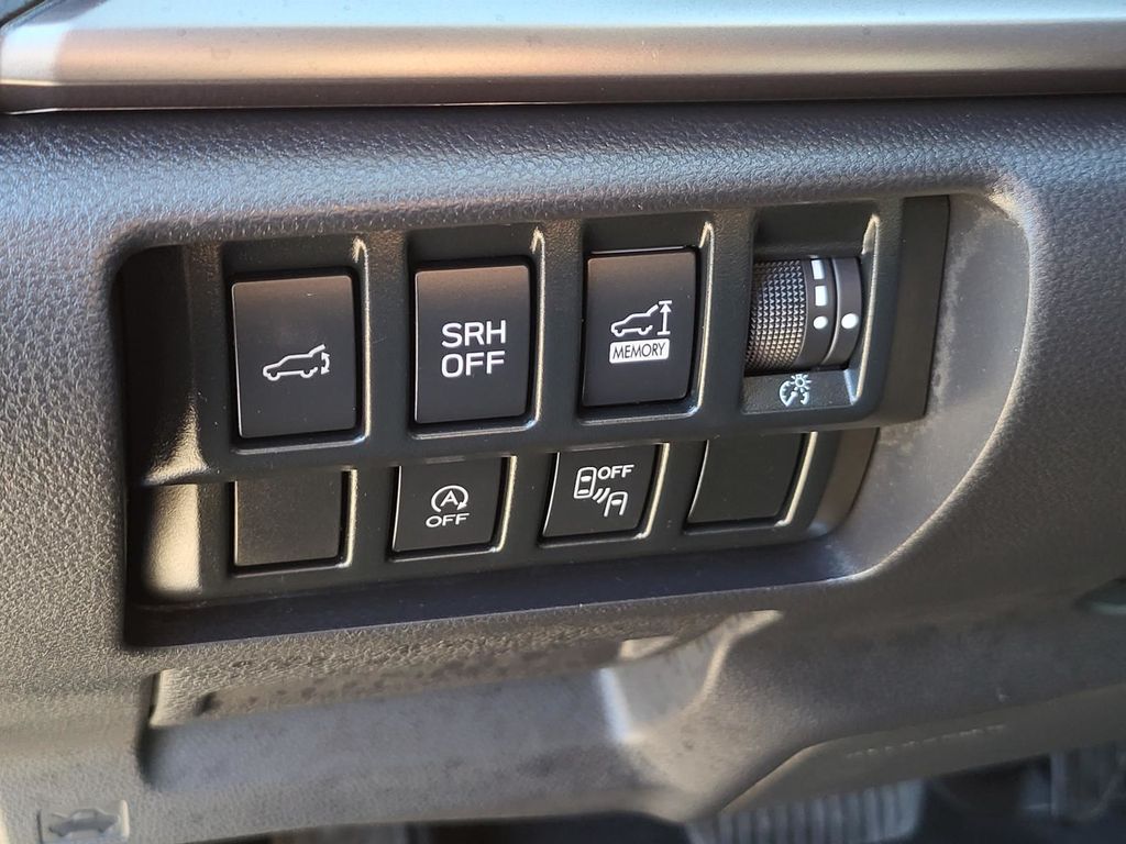 2023 Subaru Forester Premium photo 19