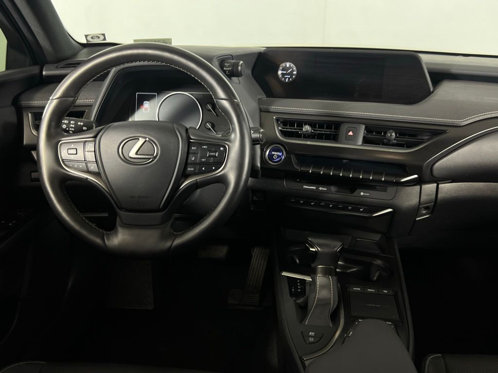2021 Lexus UX 250h photo 11