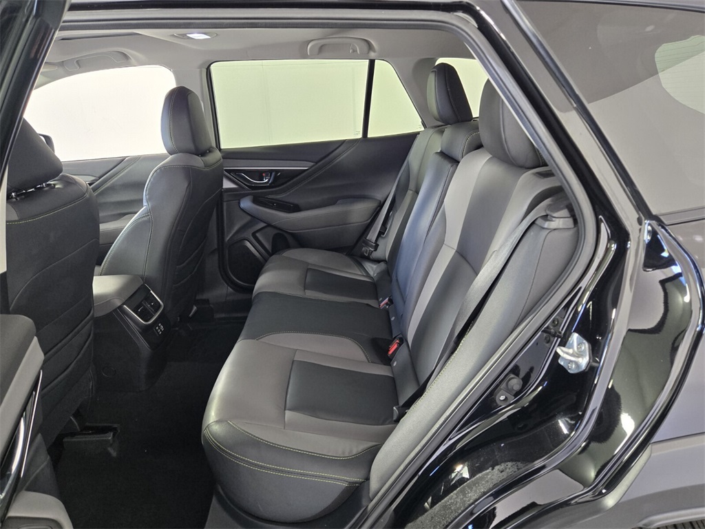 2024 Subaru Outback Onyx Edition photo 4