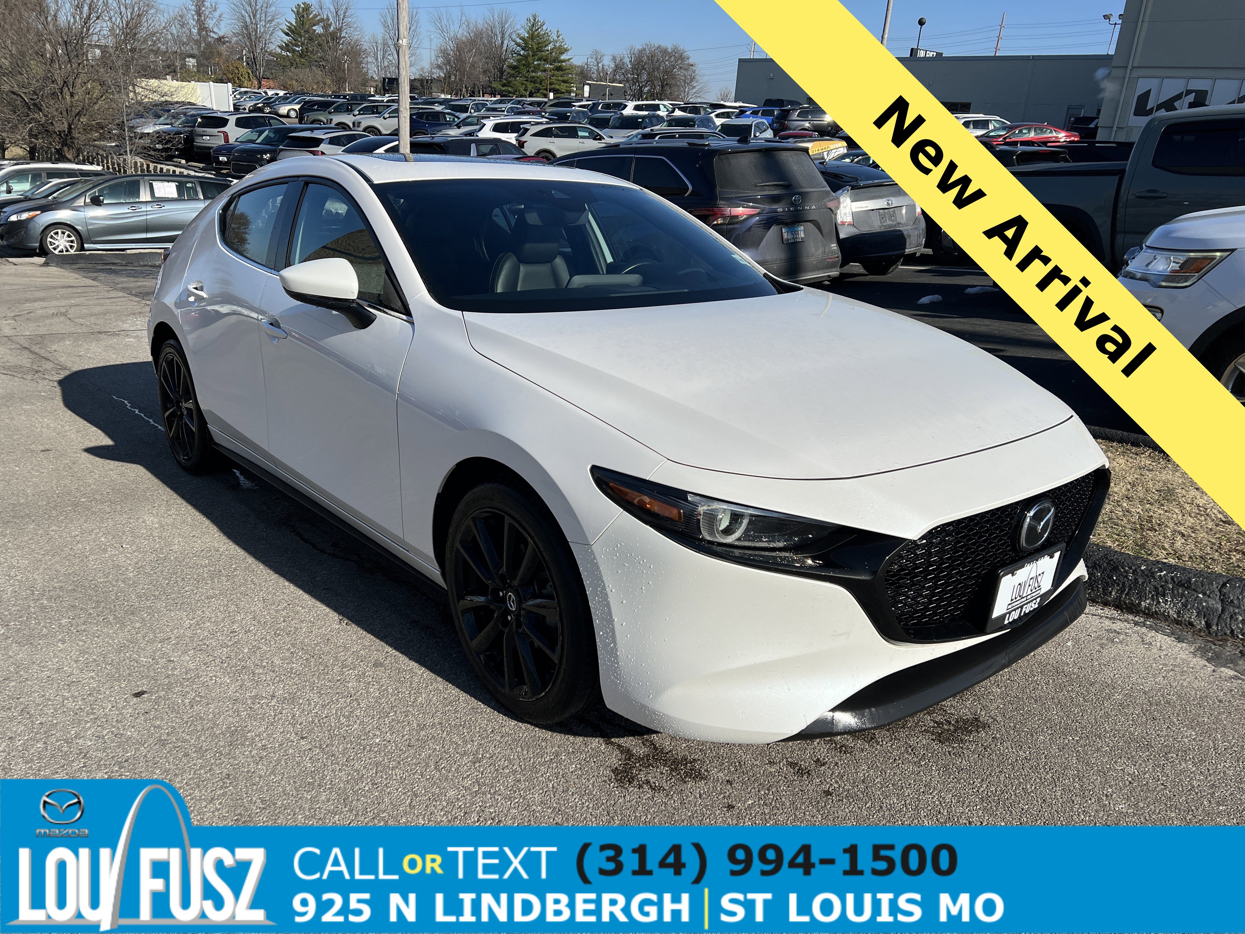 2022 Mazda Mazda3 Premium's photo