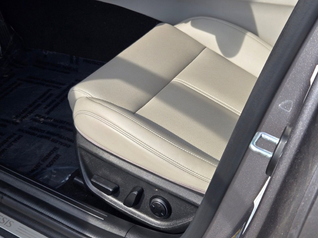 2023 Genesis G70 2.0T photo 20