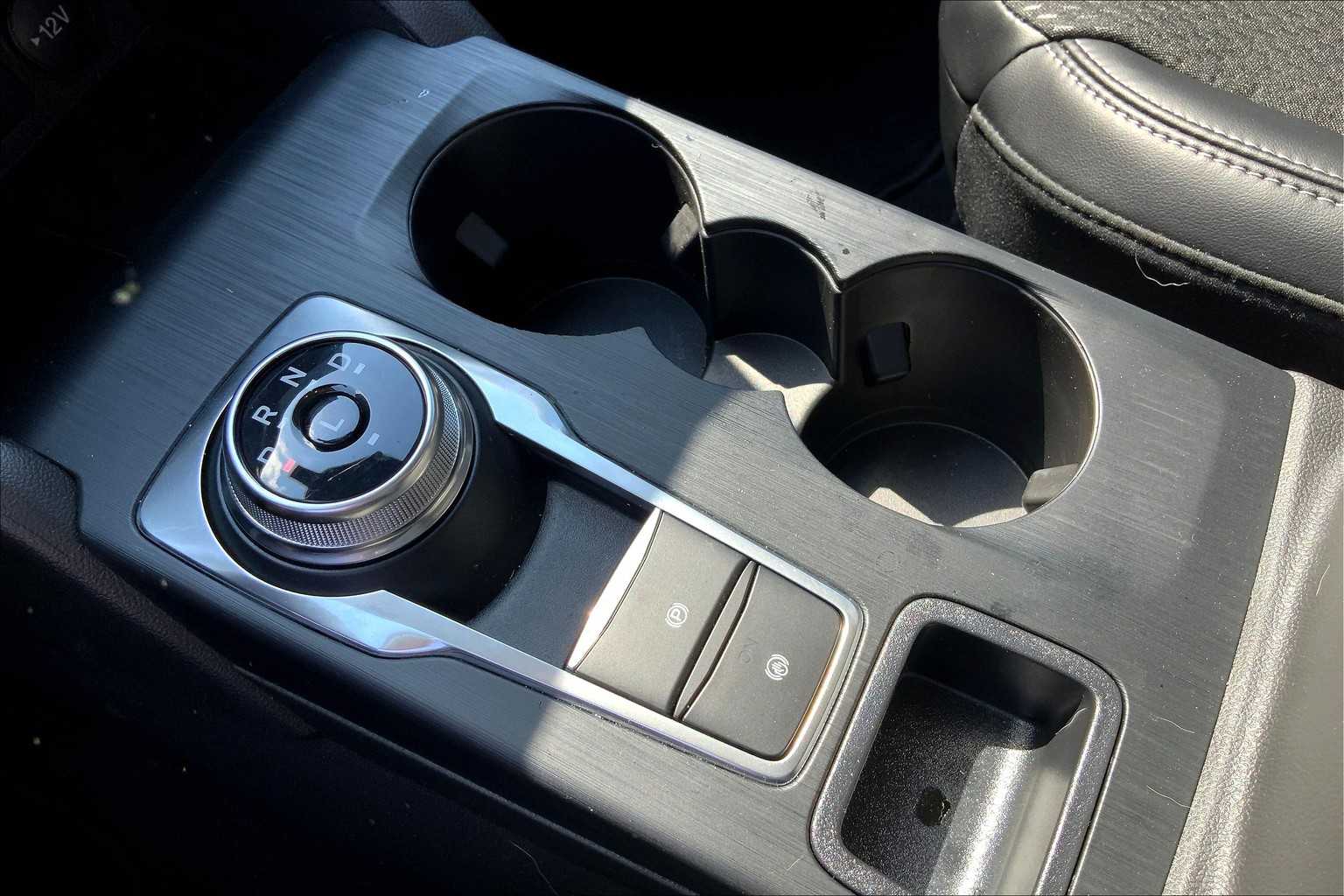 2025 Ford Escape Plug-In Hybrid photo 7