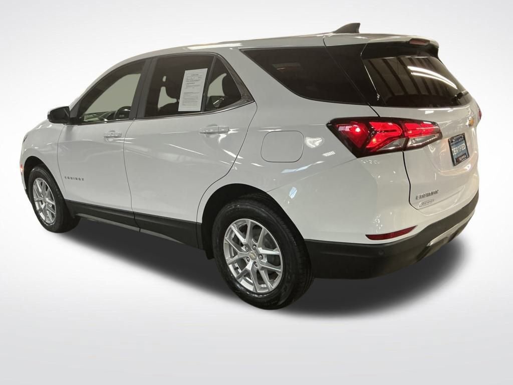 2022 Chevrolet Equinox LT photo 2