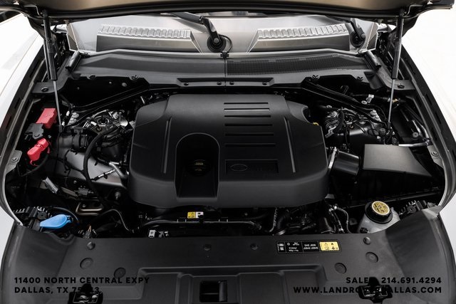 2025 Land Rover Defender 110 S photo 47