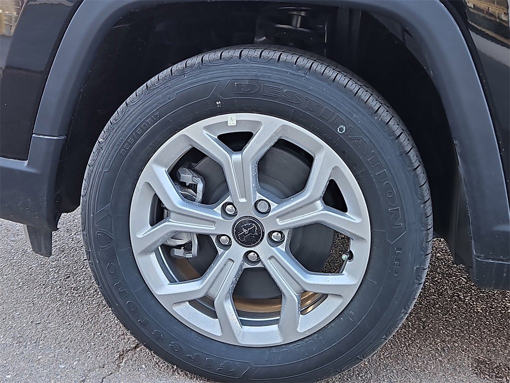 2025 Jeep Compass Latitude photo 6