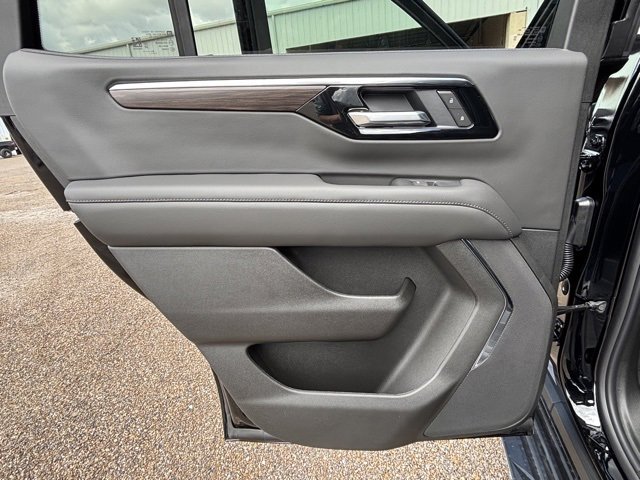 2025 Chevrolet Tahoe LS photo 15