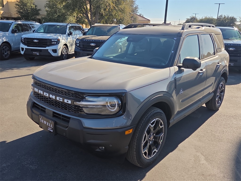 2025 Ford Bronco Sport Outer Banks's photo