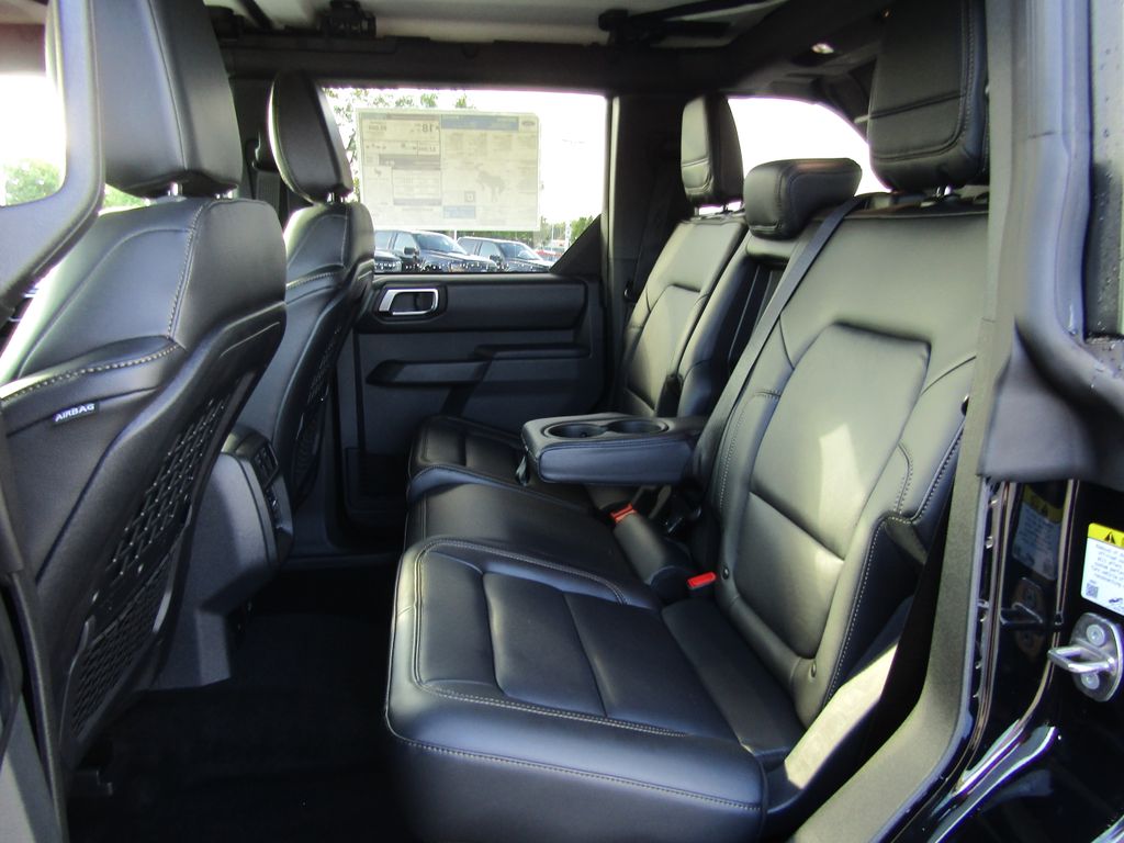 2025 Ford Bronco Badlands photo 10