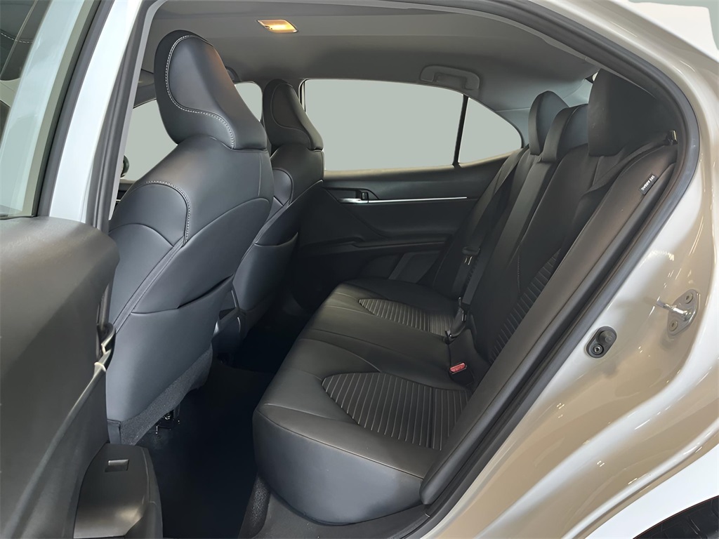 2023 Toyota Camry SE photo 14